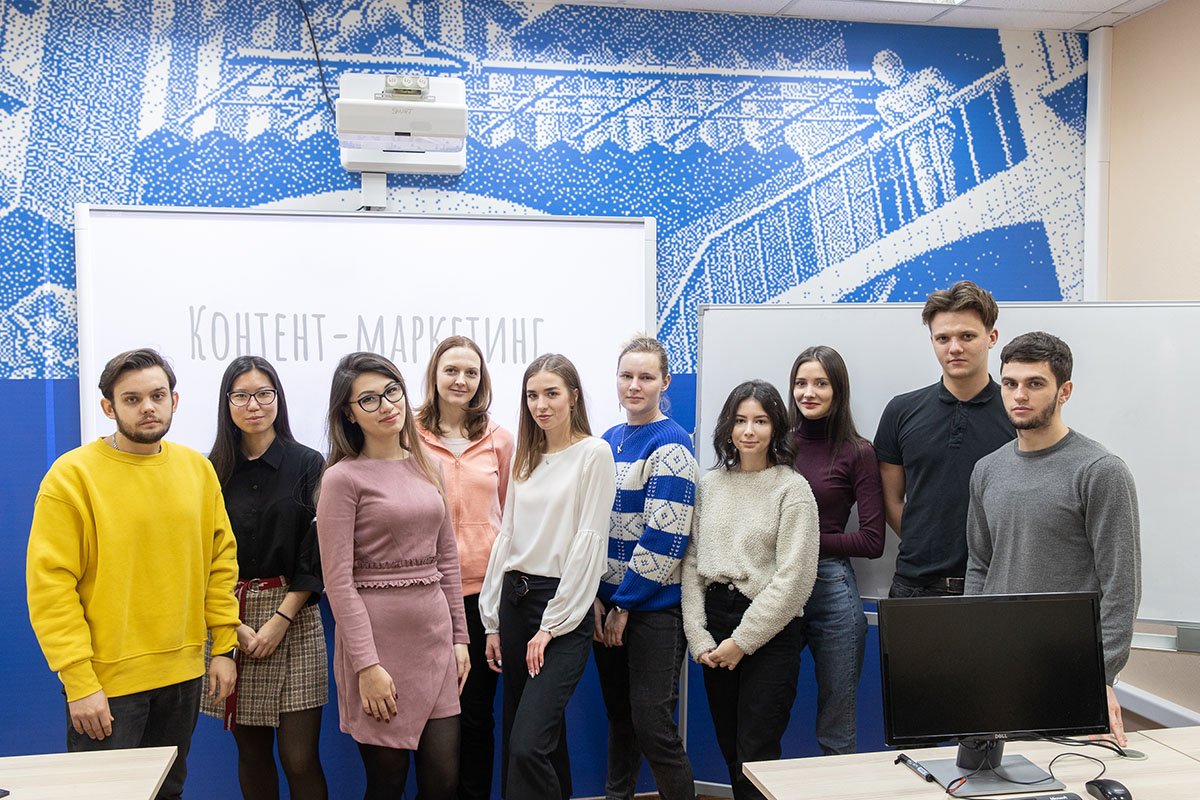 Преподаватели ВШПМ выпустили первых студентов в Академии «GrowUp» по программе «Контент-маркетолог»