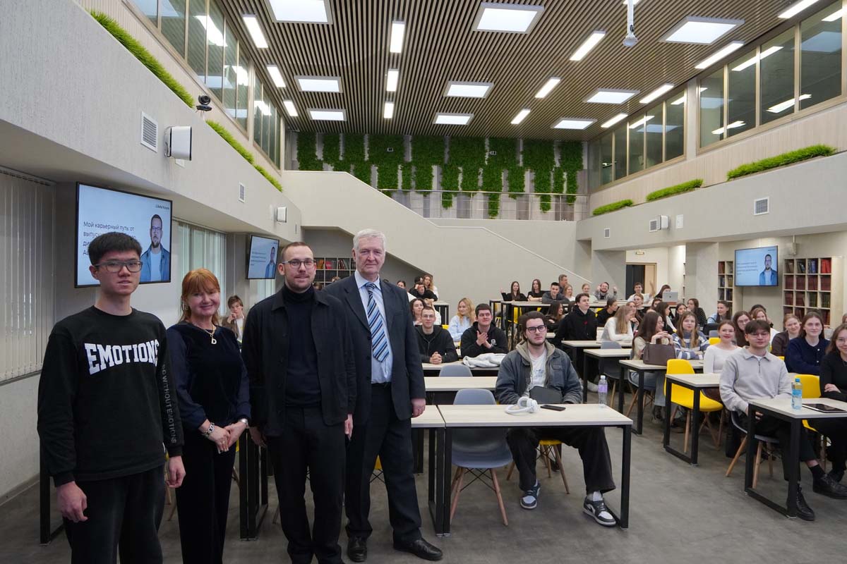 Встреча с выпускником ВШПМ: карьерный путь от студента Политеха до директора департамента «Авито»