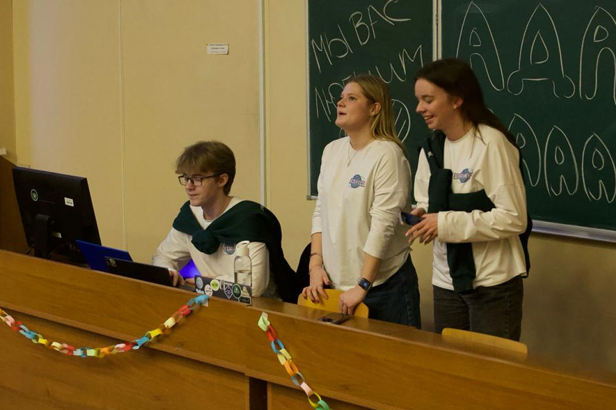 В ИПМЭиТ стартовало весеннее обучение нового набора адаптеров