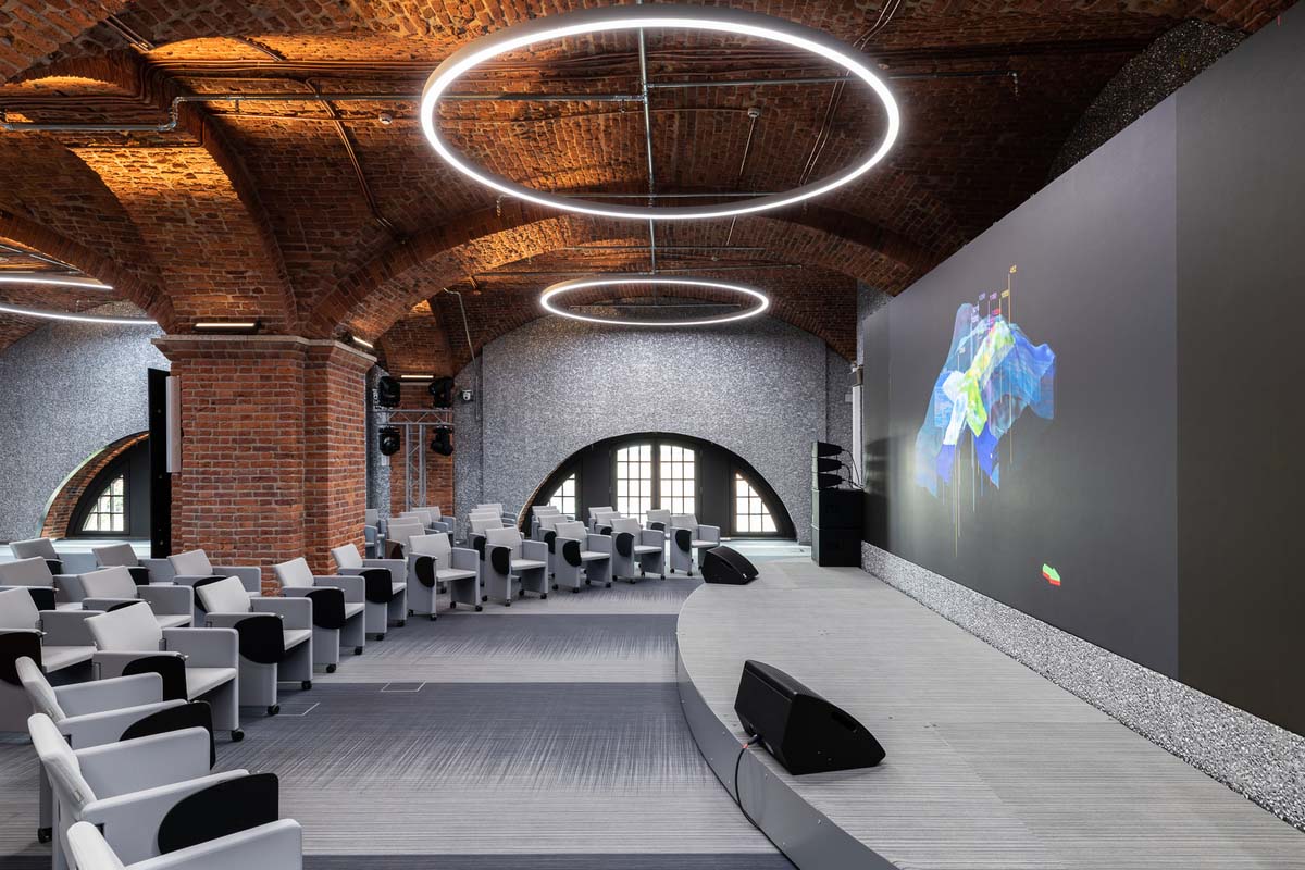 Погружение в реальную бизнес-среду «Газпром нефти» — студенты ВИЭШ посетили Цифергауз